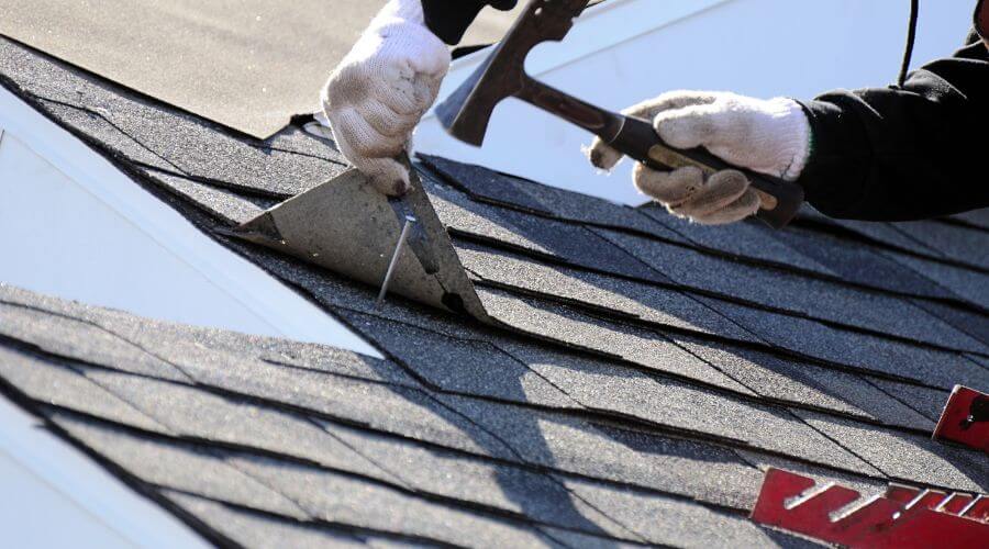 Professional gutter cleaning in Monmouth, OR